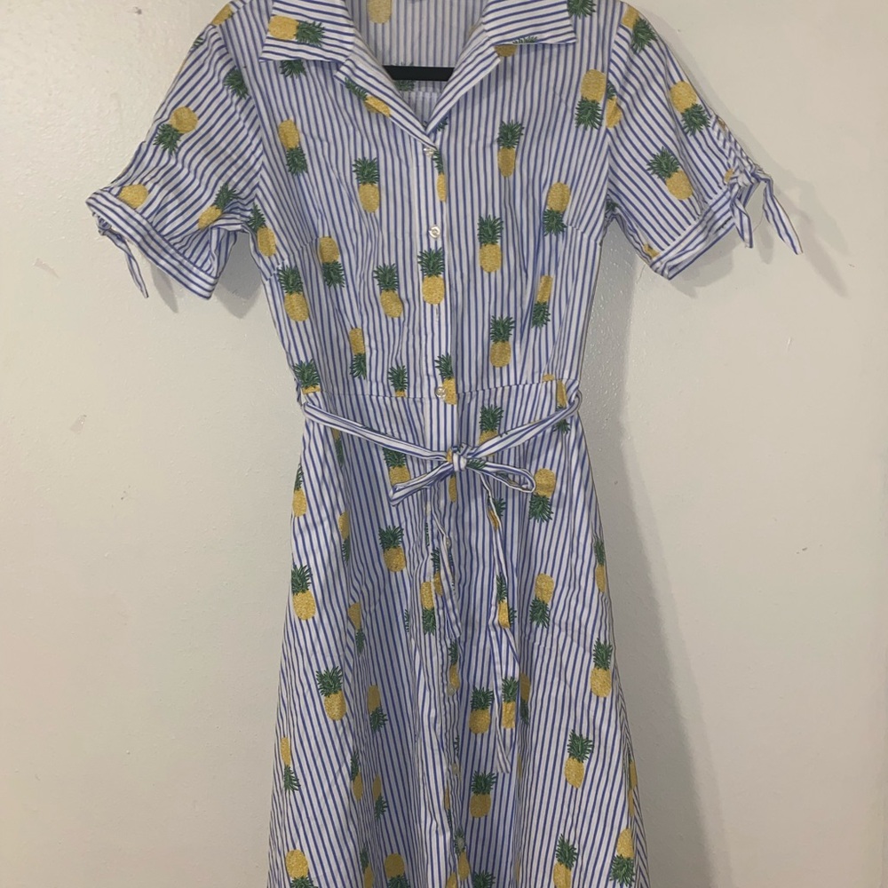 Chloe + Rene Blue and White Ruffled Tie Front Midi Dress Size Small Pineapple
